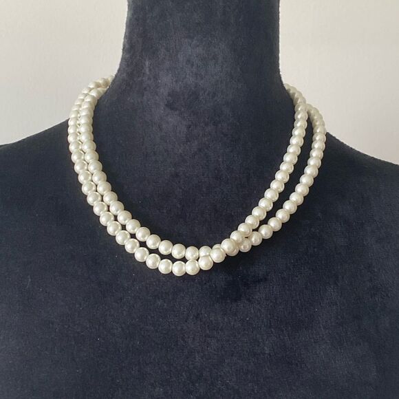 Vintage Double Strand Of Faux Pearls - Picture 1 of 2
